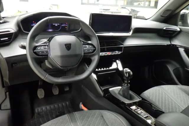 Peugeot 2008 (2025) thumbnail 15