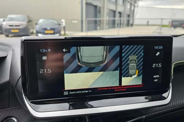 Peugeot 2008 (2023) thumbnail 9