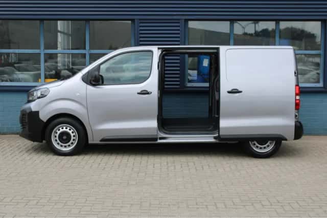 Opel Vivaro (2024) thumbnail 4