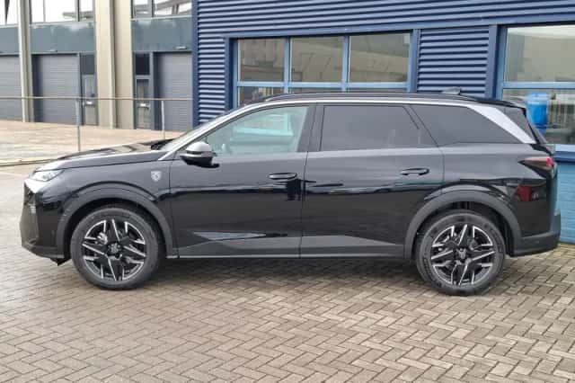 Peugeot 5008 (2026) thumbnail 2
