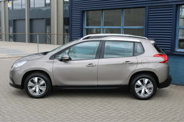 Peugeot 2008 (2014) thumbnail 2