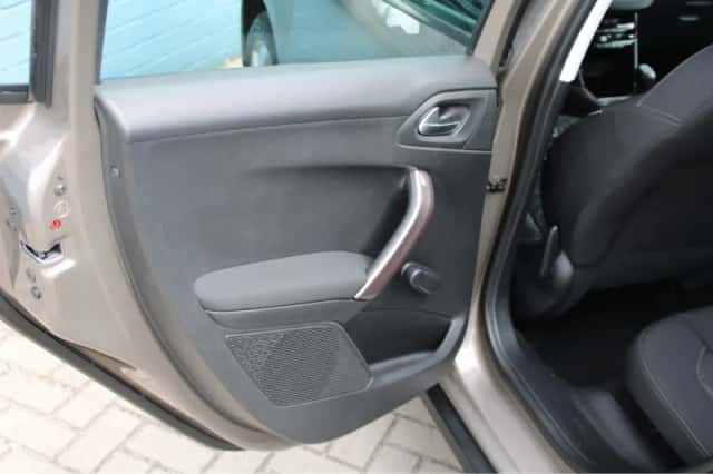 Peugeot 2008 (2014) thumbnail 18