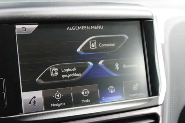 Peugeot 2008 (2014) thumbnail 27