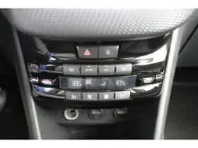 Peugeot 2008 (2014) thumbnail 29