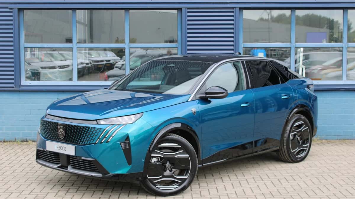 Peugeot e-3008 (2026) — foto 1