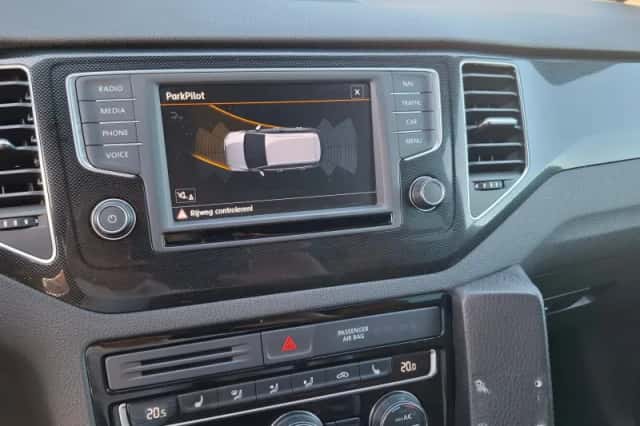Volkswagen Golf (2016) thumbnail 15