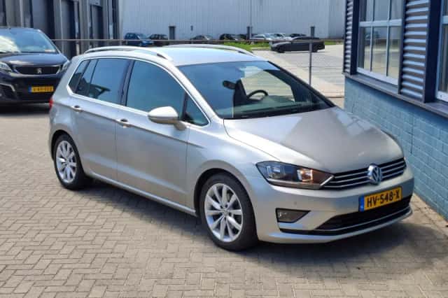 Volkswagen Golf (2016) thumbnail 25