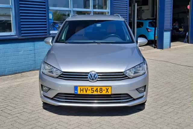 Volkswagen Golf (2016) thumbnail 4