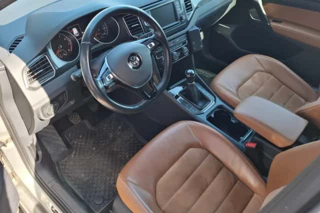 Volkswagen Golf (2016) thumbnail 6