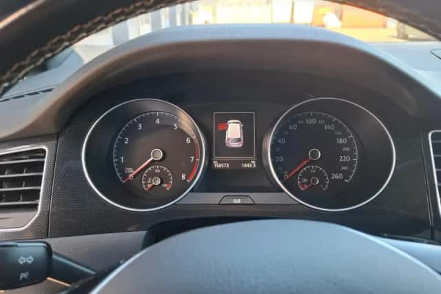 Volkswagen Golf (2016) thumbnail 8