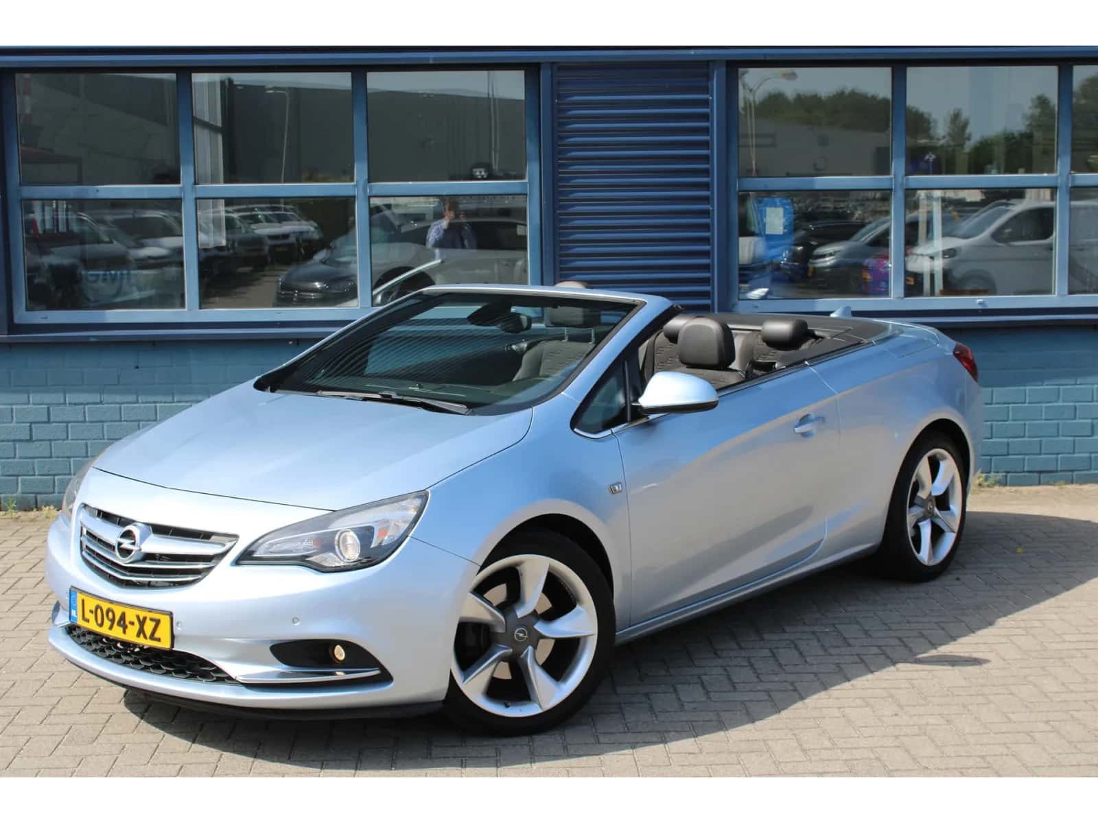 Opel Cascada (2016) — foto 1