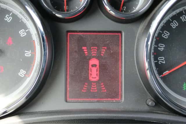 Opel Cascada (2016) thumbnail 23