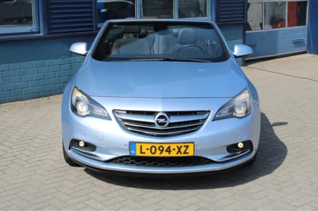 Opel Cascada (2016) thumbnail 8
