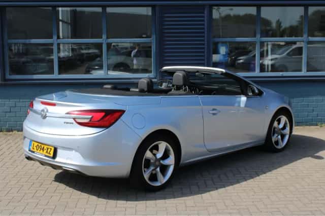 Opel Cascada (2016) thumbnail 5