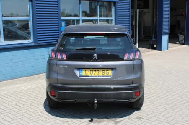 Peugeot 3008 (2021) thumbnail 4