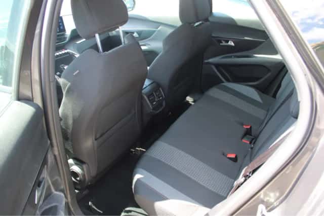 Peugeot 3008 (2021) thumbnail 6