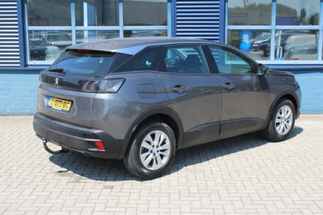 Peugeot 3008 (2021) thumbnail 6