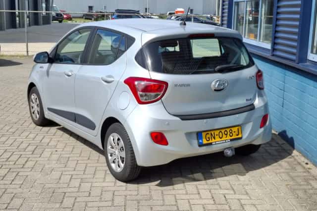 Hyundai i10 (2015) thumbnail 3