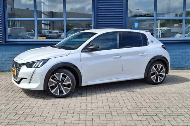 Peugeot e-208 (2022) thumbnail 1