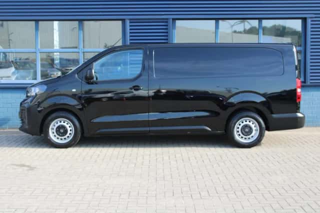Opel Vivaro (2025) thumbnail 2
