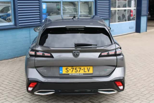 Peugeot 308 (2023) thumbnail 5