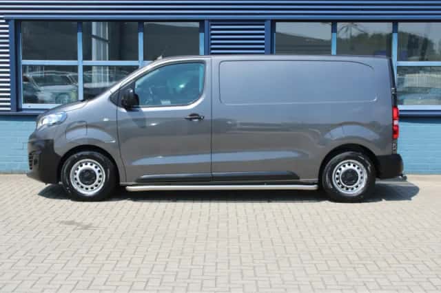 Peugeot E-Expert (2022) thumbnail 3