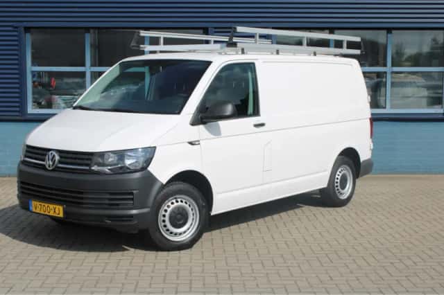 Volkswagen Transporter (2019) thumbnail 1