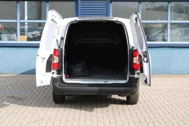Toyota Proace (2024) thumbnail 5