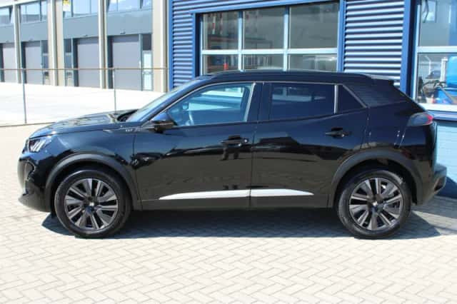 Peugeot 2008 (2021) thumbnail 2