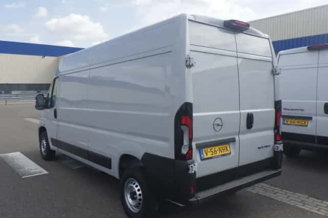 Opel Movano Electric (2026) thumbnail 2