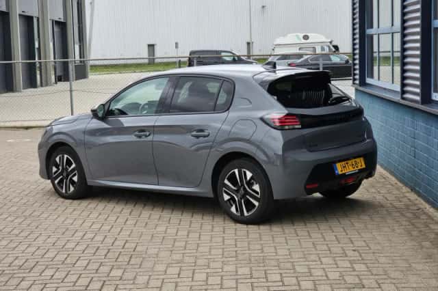 Peugeot 208 (2025) thumbnail 2