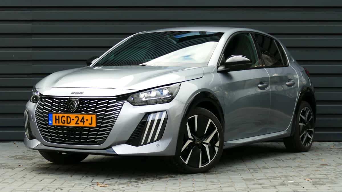 Peugeot 208 (2024) — foto 1