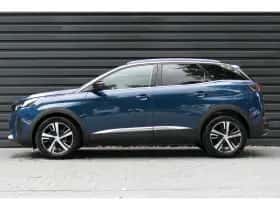 Peugeot 3008 (2022) thumbnail 2