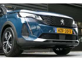 Peugeot 3008 (2022) thumbnail 9