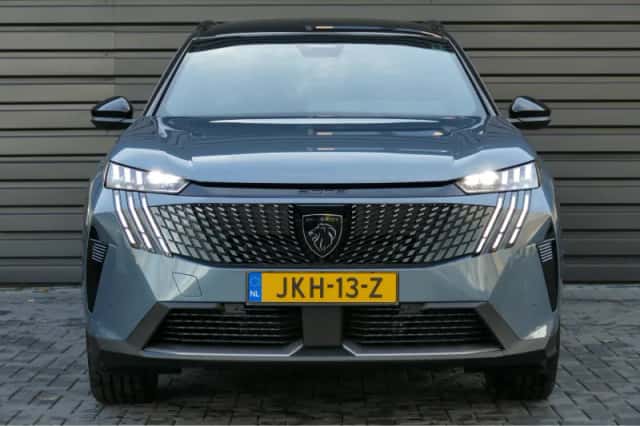 Peugeot 5008 (2025) thumbnail 4