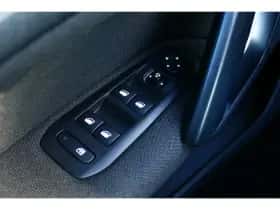 Peugeot 308 (2018) thumbnail 15