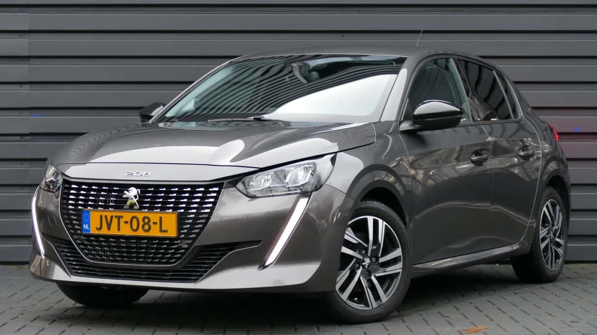 Peugeot 208 (2023) — foto 1