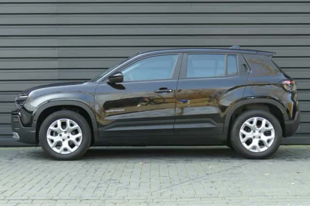 Jeep Avenger (2024) thumbnail 2