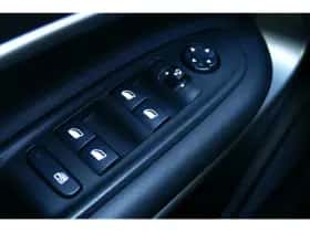 Jeep Avenger (2024) thumbnail 15