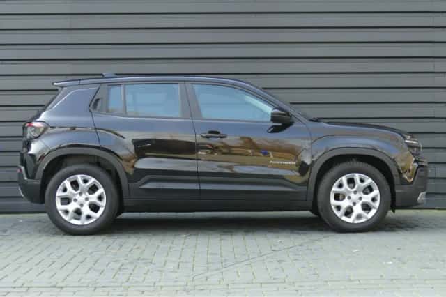 Jeep Avenger (2024) thumbnail 3