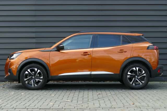 Peugeot 2008 (2022) thumbnail 2