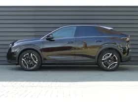 Peugeot 3008 (2025) thumbnail 2