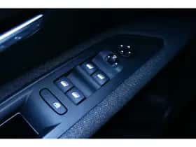 Peugeot 3008 (2020) thumbnail 16