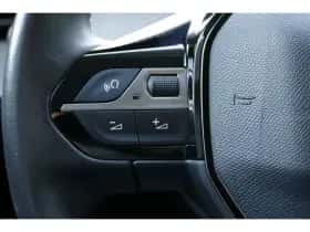 Peugeot 208 (2023) thumbnail 17