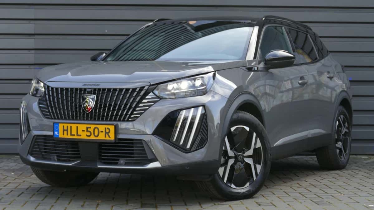 Peugeot e-2008 (2025) — foto 1