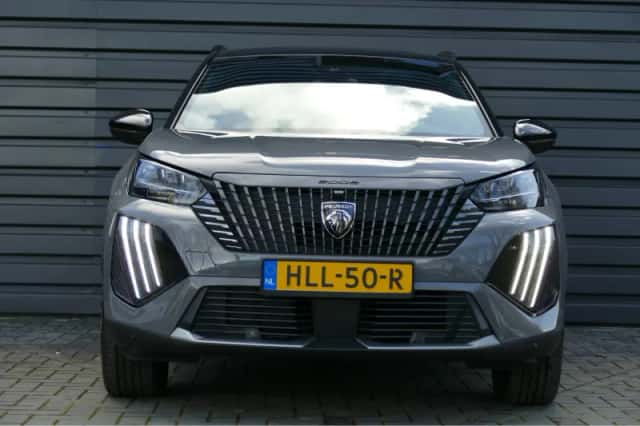Peugeot e-2008 (2025) thumbnail 4