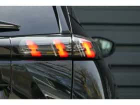 Peugeot 2008 (2022) thumbnail 8
