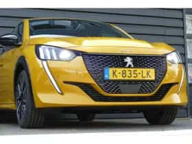 Peugeot 208 (2021) thumbnail 9
