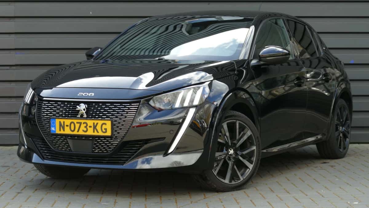 Peugeot 208 (2021) — foto 1