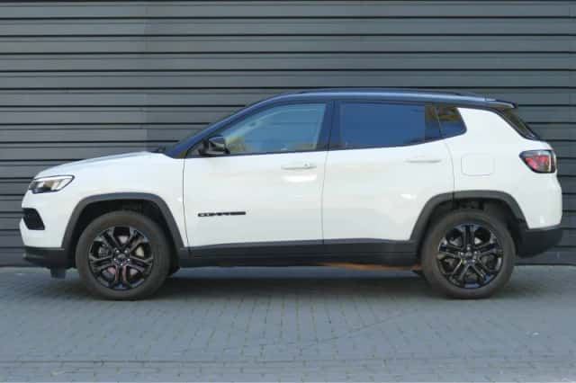 Jeep Compass (2022) thumbnail 2